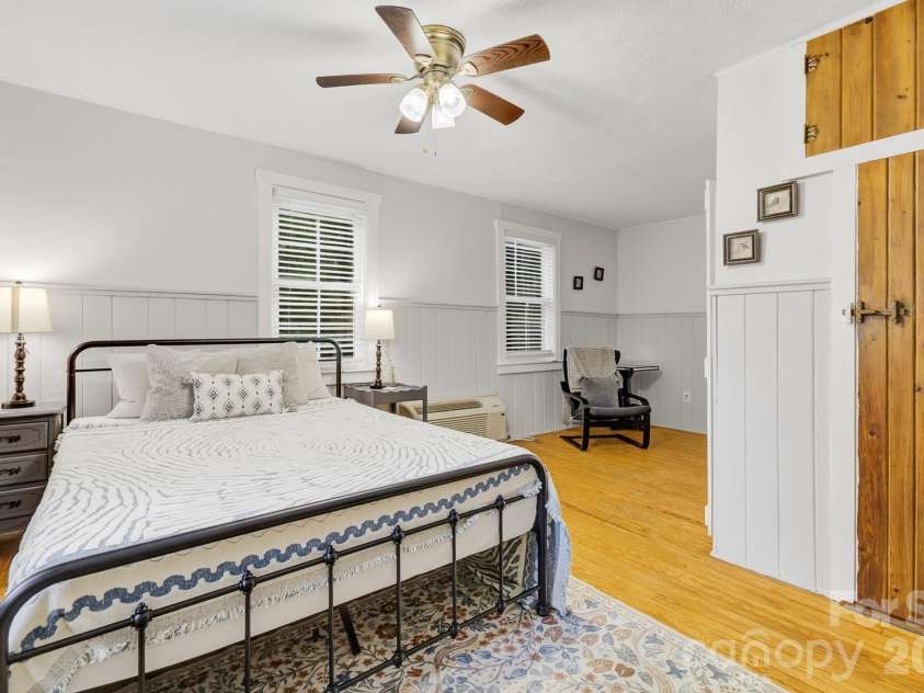 3119 Brevard Road, Hendersonville, NC 28791.  MLS# CAR4390552, YatesRealty ID 30676. 