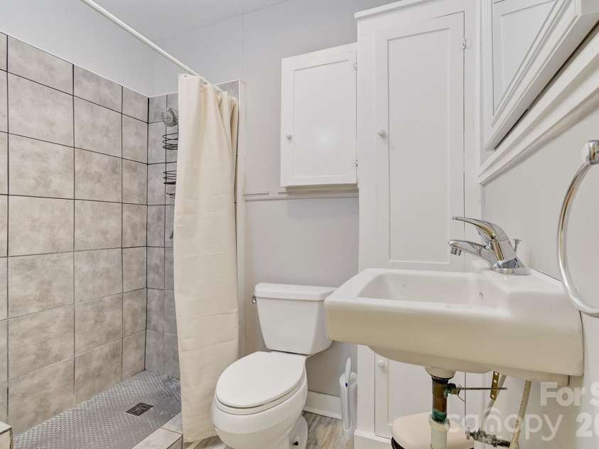 3119 Brevard Road, Hendersonville, NC 28791.  MLS# CAR4390552, YatesRealty ID 30676. 