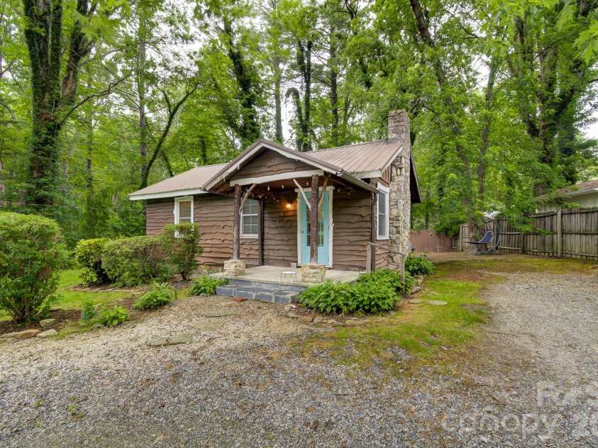 3119 Brevard Road, Hendersonville, NC 28791.  MLS# CAR4390552, YatesRealty ID 30676. 