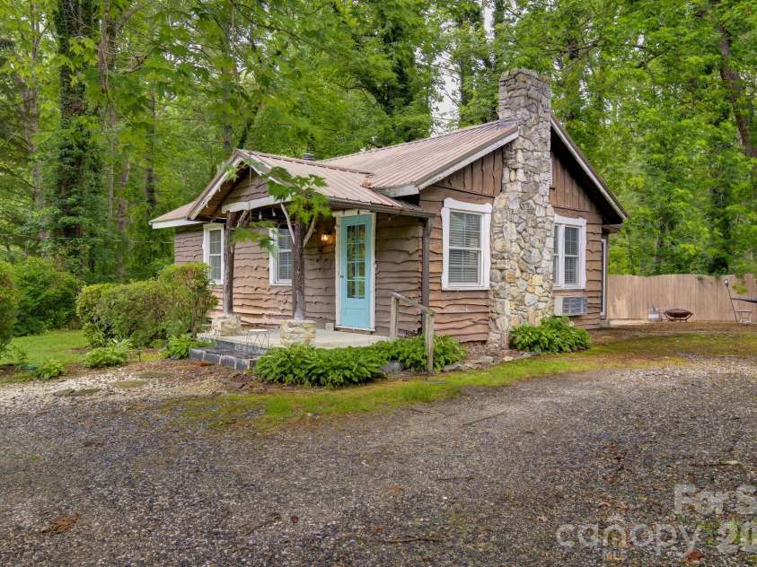 3119 Brevard Road, Hendersonville, NC 28791.  MLS# CAR4390552, YatesRealty ID 30676. 