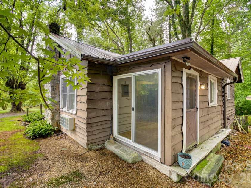3119 Brevard Road, Hendersonville, NC 28791.  MLS# CAR4390552, YatesRealty ID 30676. 