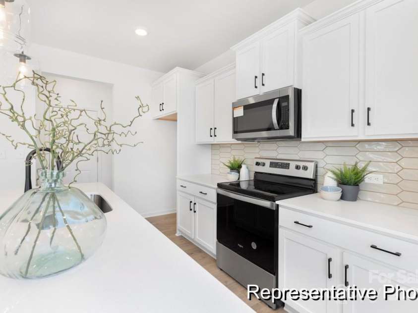 136 Gunwale Street, Statesville, NC 28677.  MLS# CAR4249849, YatesRealty ID 30677. 