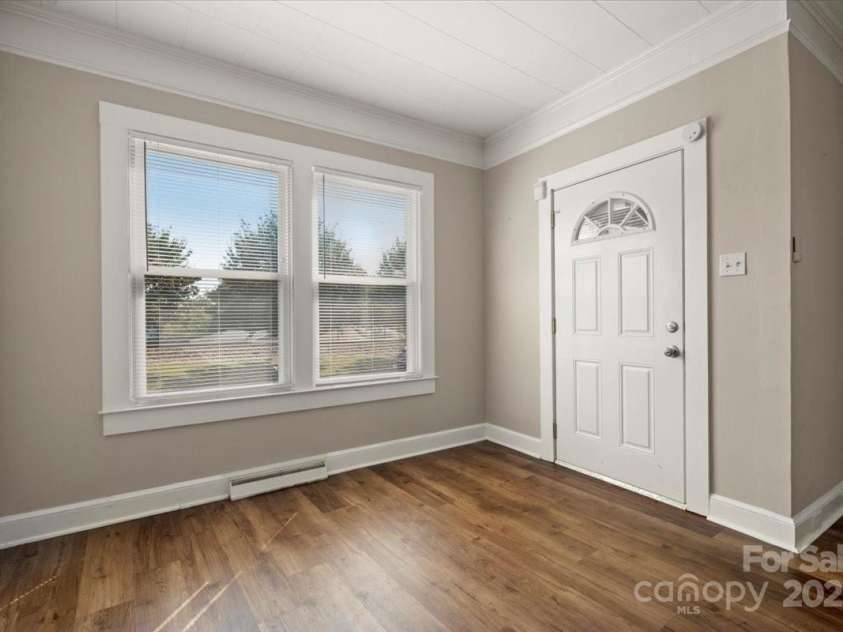 313 Mayflower Avenue, Cramerton, NC 28032.  MLS# CAR4284821, YatesRealty ID 30678. 