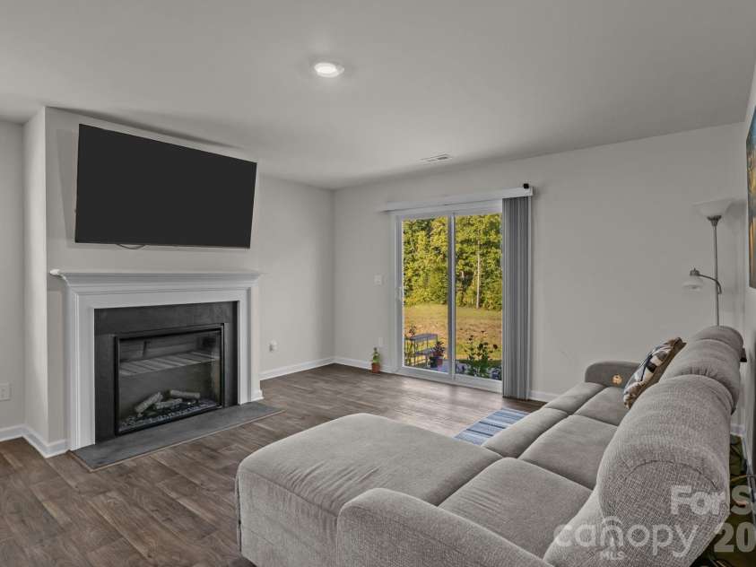 1730 Bright Hope Lane, Dallas, NC 28034.  MLS# CAR4354250, YatesRealty ID 3068. 