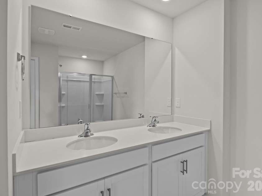 1730 Bright Hope Lane, Dallas, NC 28034.  MLS# CAR4354250, YatesRealty ID 3068. 