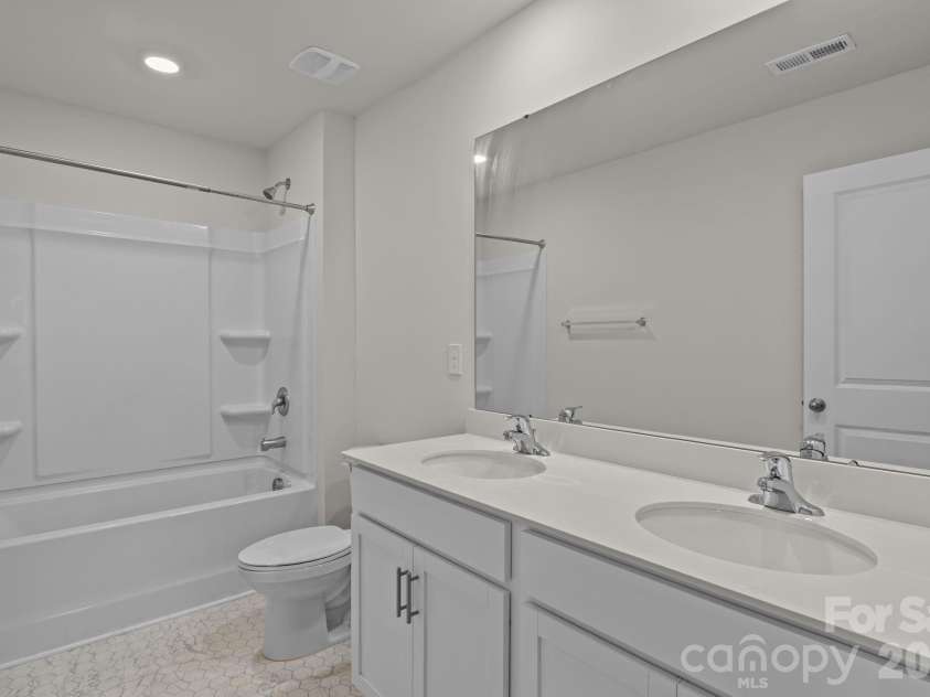 1730 Bright Hope Lane, Dallas, NC 28034.  MLS# CAR4354250, YatesRealty ID 3068. 