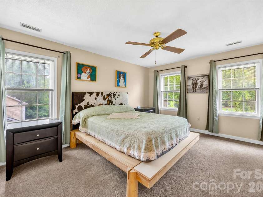 8349 Norcroft Drive, Charlotte, NC 28269.  MLS# CAR4393082, YatesRealty ID 30680. 