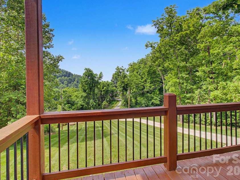 300 Green Meadow Lane, Mars Hill, NC 28754.  MLS# CAR4390435, YatesRealty ID 30681. 