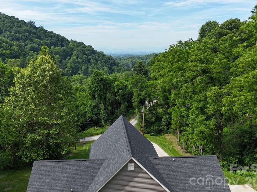 300 Green Meadow Lane, Mars Hill, NC 28754.  MLS# CAR4390435, YatesRealty ID 30681. 