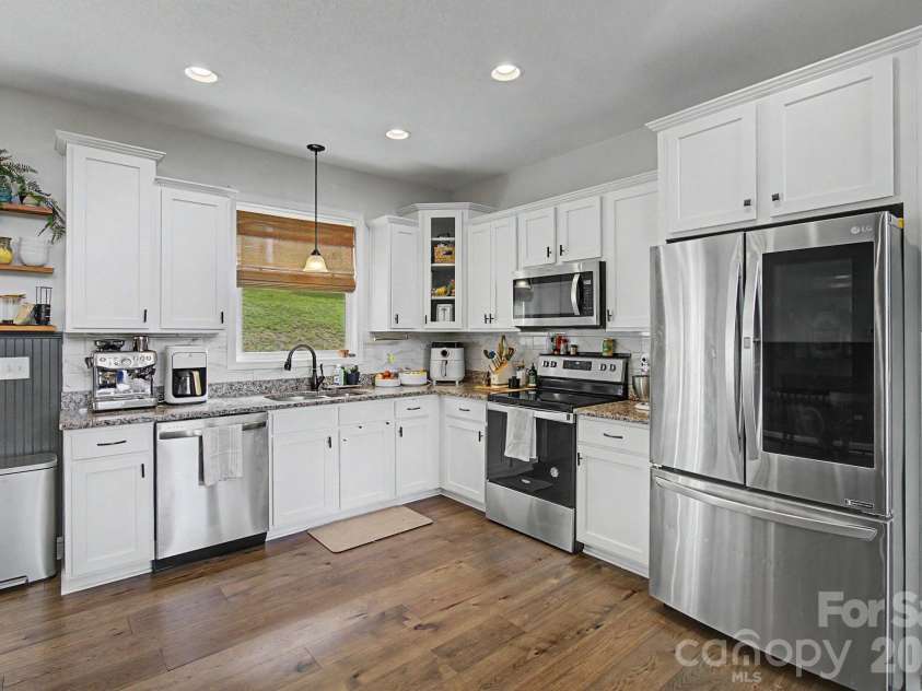 300 Green Meadow Lane, Mars Hill, NC 28754.  MLS# CAR4390435, YatesRealty ID 30681. 