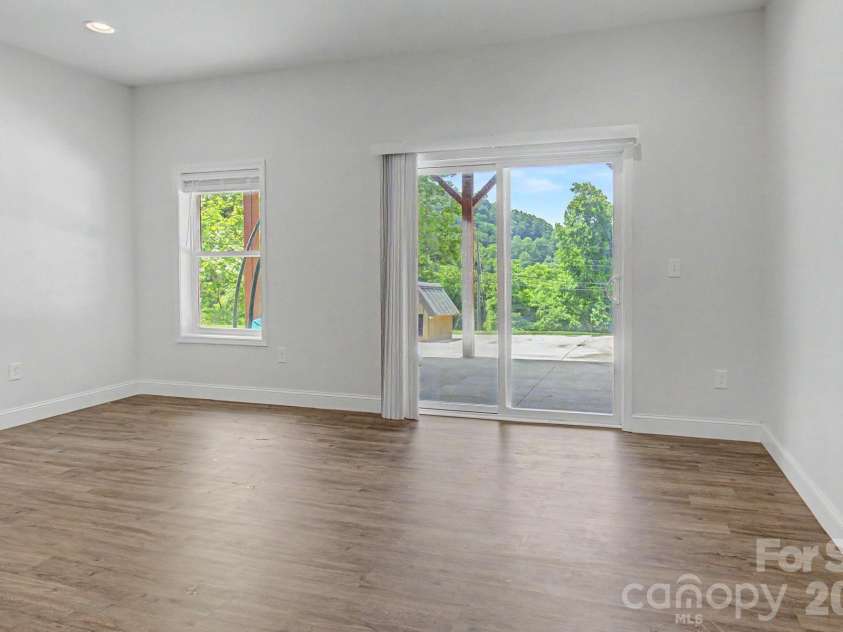 300 Green Meadow Lane, Mars Hill, NC 28754.  MLS# CAR4390435, YatesRealty ID 30681. 