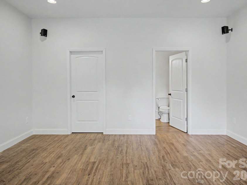 300 Green Meadow Lane, Mars Hill, NC 28754.  MLS# CAR4390435, YatesRealty ID 30681. 