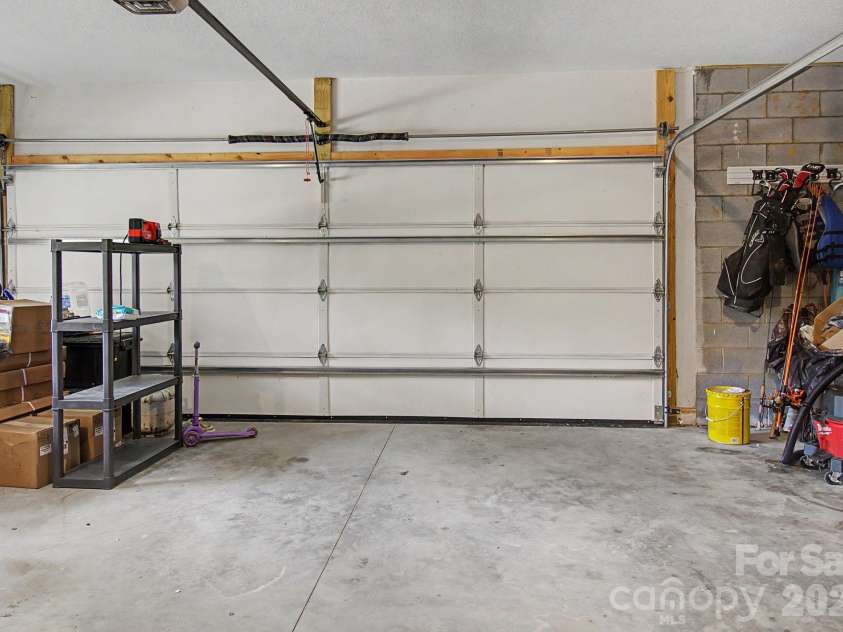 300 Green Meadow Lane, Mars Hill, NC 28754.  MLS# CAR4390435, YatesRealty ID 30681. 