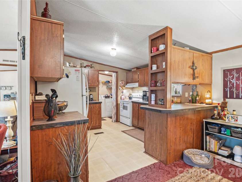 323 Carlyle Road, Troutman, NC 28166.  MLS# CAR4381311, YatesRealty ID 30683. Lots of space.