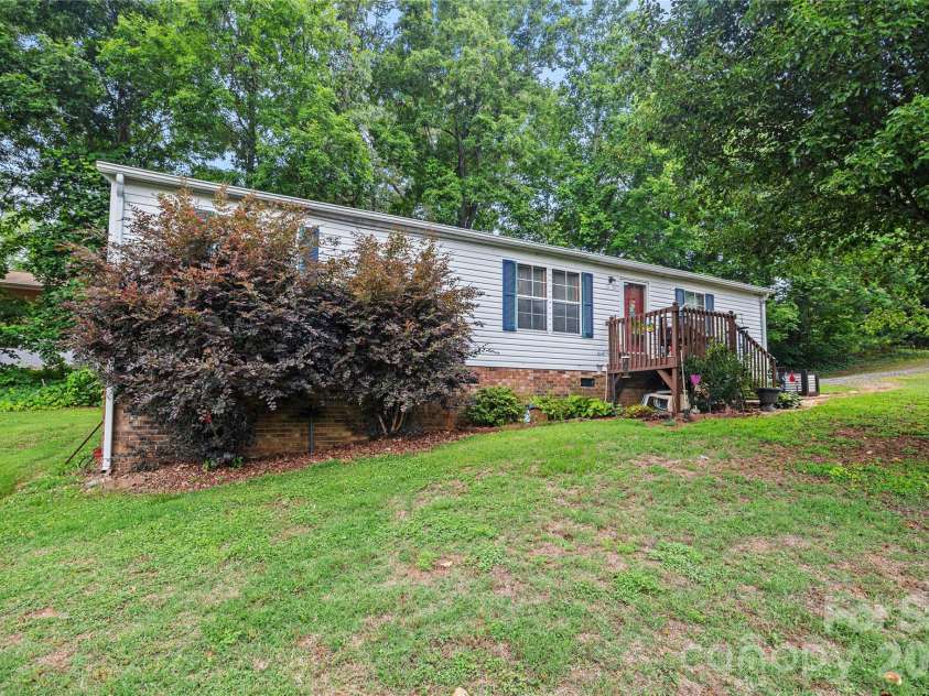 323 Carlyle Road, Troutman, NC 28166.  MLS# CAR4381311, YatesRealty ID 30683. Welcome to 323 Carlyle Rd, Troutman