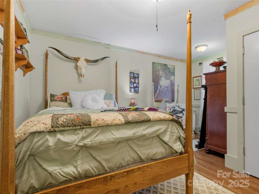 80 Ferguson Lane, Bakersville, NC 28705.  MLS# CAR4288913, YatesRealty ID 30683. 