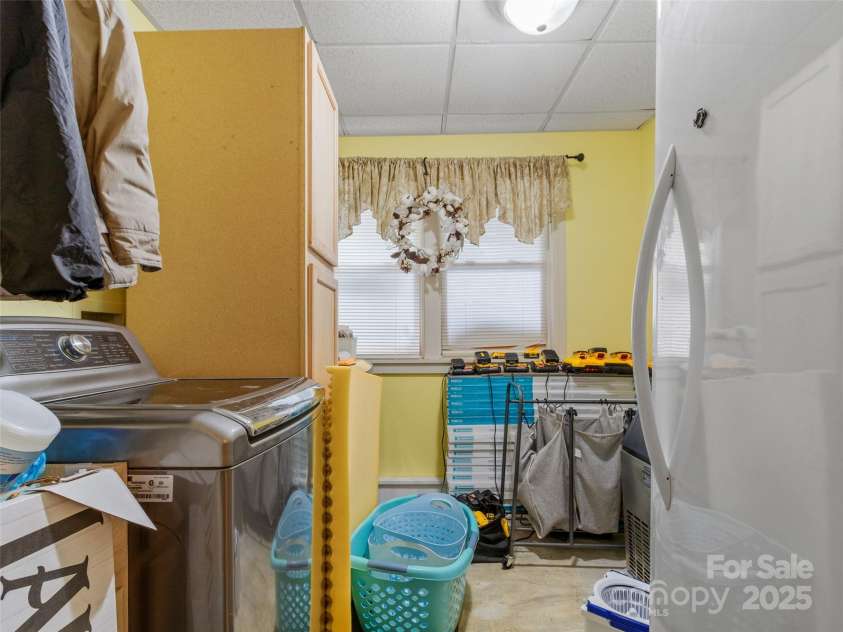 80 Ferguson Lane, Bakersville, NC 28705.  MLS# CAR4305424, YatesRealty ID 30683. 