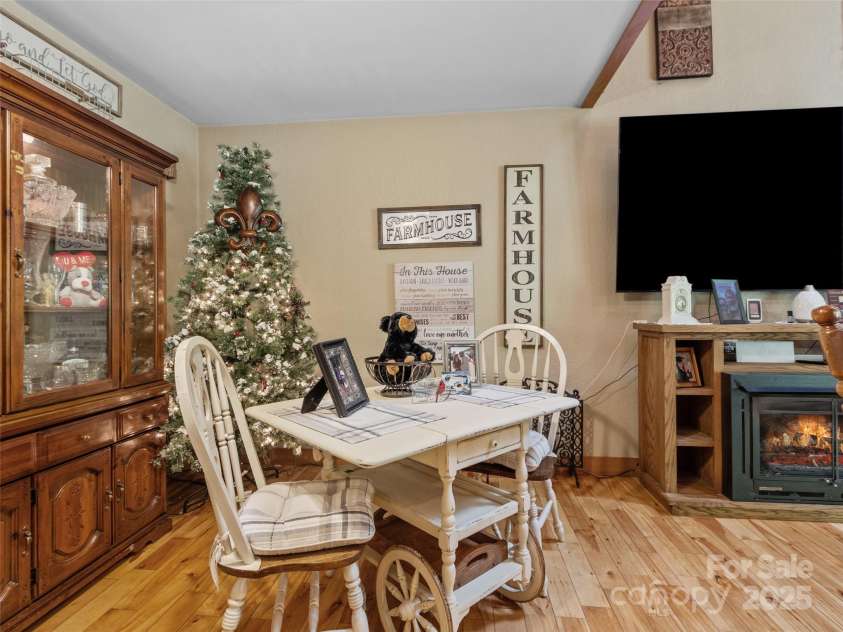 80 Ferguson Lane, Bakersville, NC 28705.  MLS# CAR4305424, YatesRealty ID 30683. 