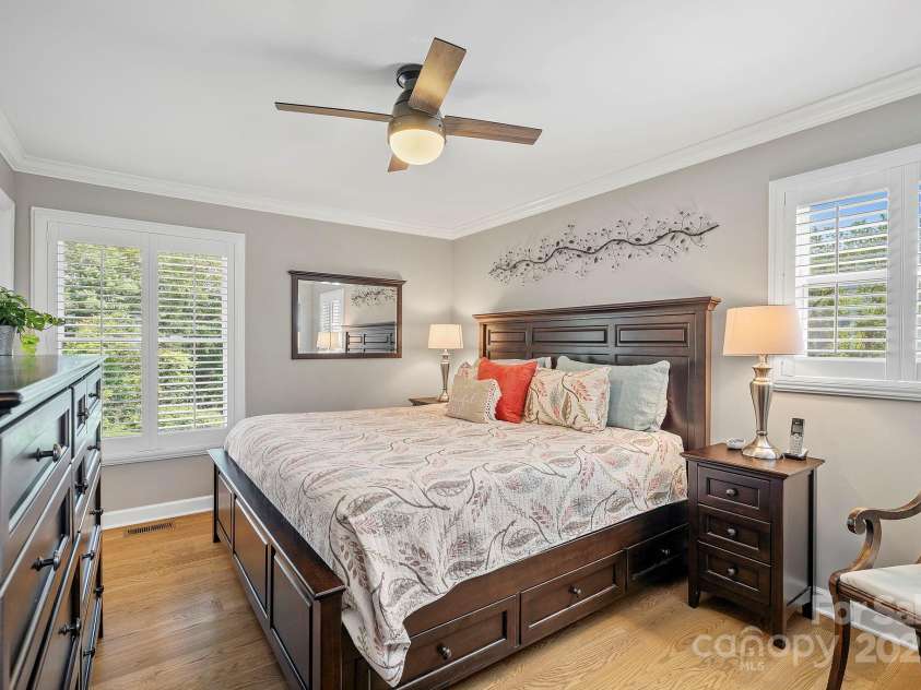 10 Audubon Drive, Asheville, NC 28804.  MLS# CAR4284445, YatesRealty ID 30684. 