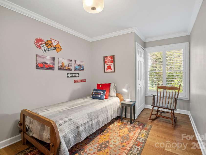 10 Audubon Drive, Asheville, NC 28804.  MLS# CAR4284445, YatesRealty ID 30684. 