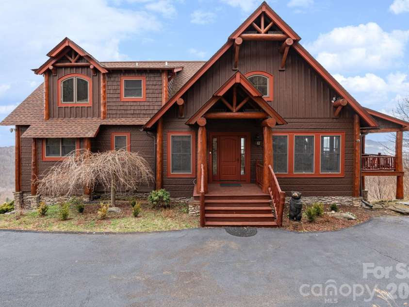 635 Acorn Nvno, Zionville, NC 28698.  MLS# CAR4393669, YatesRealty ID 30685. 