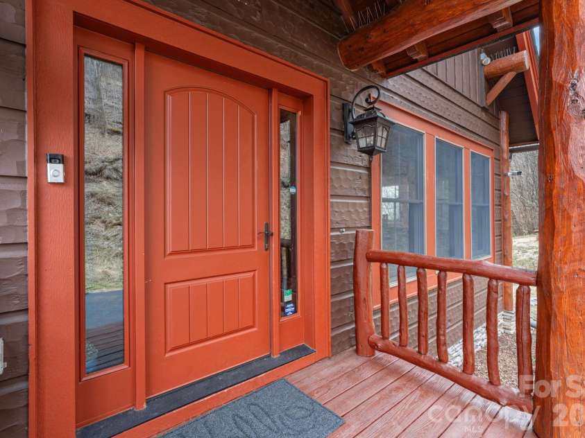 635 Acorn Nvno, Zionville, NC 28698.  MLS# CAR4393669, YatesRealty ID 30685. 