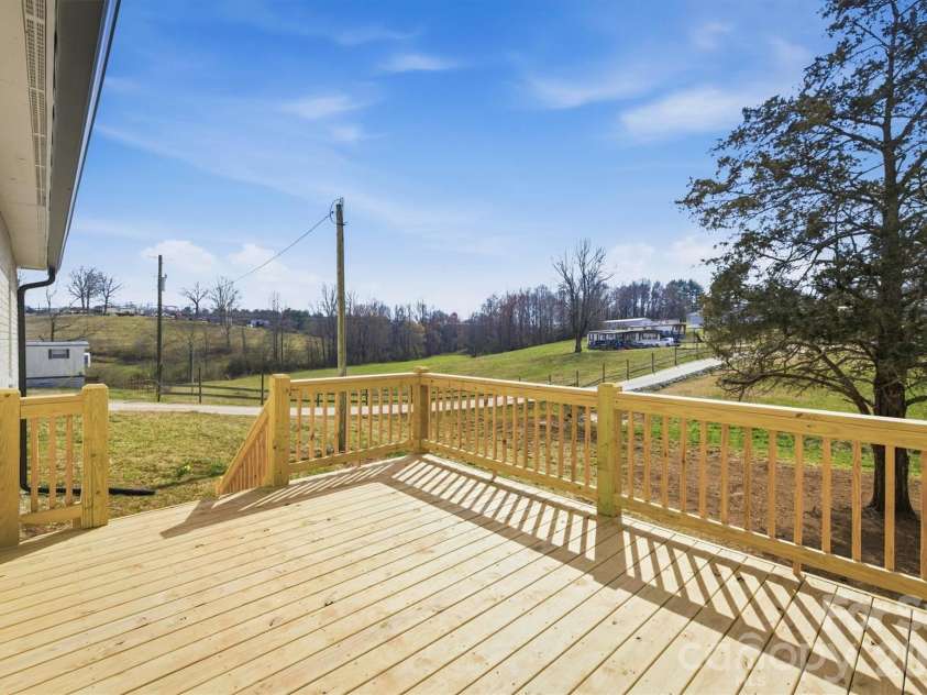 2621 Fairwood Drive, Hudson, NC 28638.  MLS# CAR4354937, YatesRealty ID 30686. Back Deck