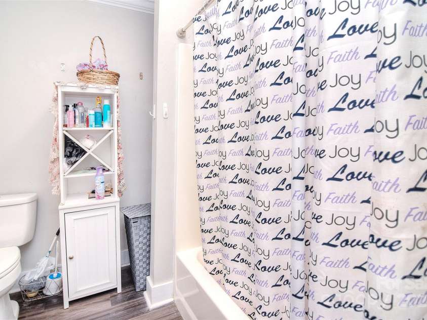 502 Allison Street, Concord, NC 28025.  MLS# CAR4277299, YatesRealty ID 30687. 