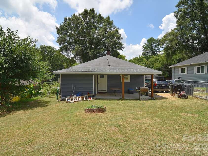 502 Allison Street, Concord, NC 28025.  MLS# CAR4277299, YatesRealty ID 30687. 