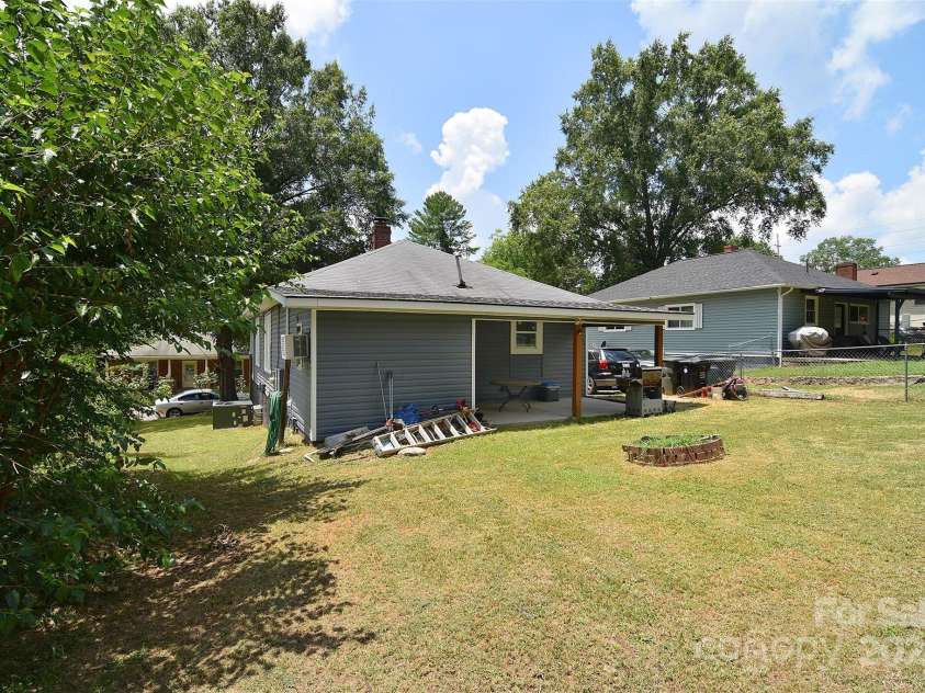 502 Allison Street, Concord, NC 28025.  MLS# CAR4277299, YatesRealty ID 30687. 