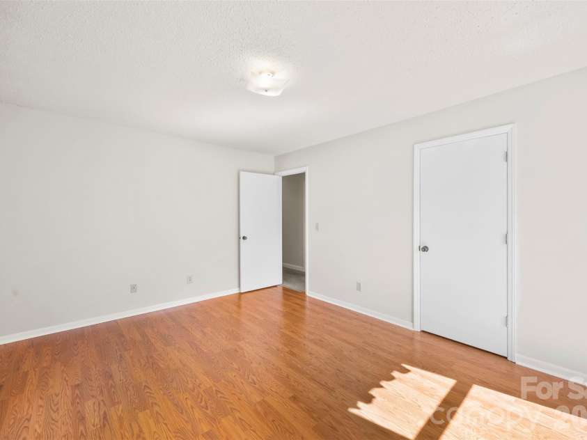 2410 Sandlewood Drive, Gastonia, NC 28054.  MLS# CAR4391003, YatesRealty ID 30688. 