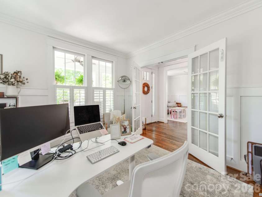 1805 Mecklenburg Avenue, Charlotte, NC 28205.  MLS# CAR4388101, YatesRealty ID 30689. 