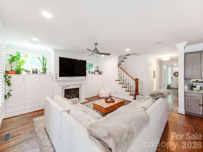 1805 Mecklenburg Avenue, Charlotte, NC 28205.  MLS# CAR4388101, YatesRealty ID 30689. 