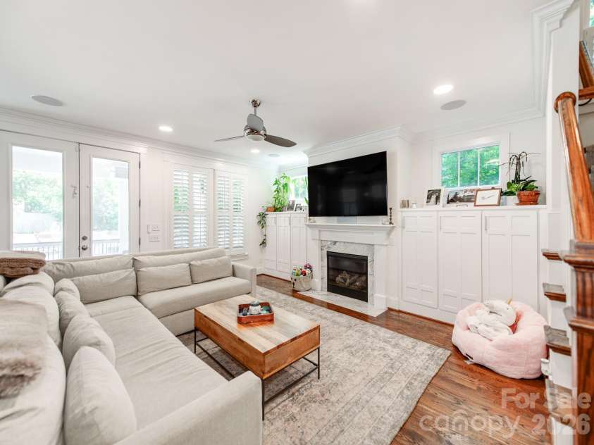 1805 Mecklenburg Avenue, Charlotte, NC 28205.  MLS# CAR4388101, YatesRealty ID 30689. 