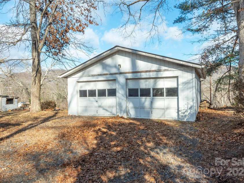 332 & 333 Richmond Avenue, Swannanoa, NC 28778.  MLS# CAR4329559, YatesRealty ID 3069. 