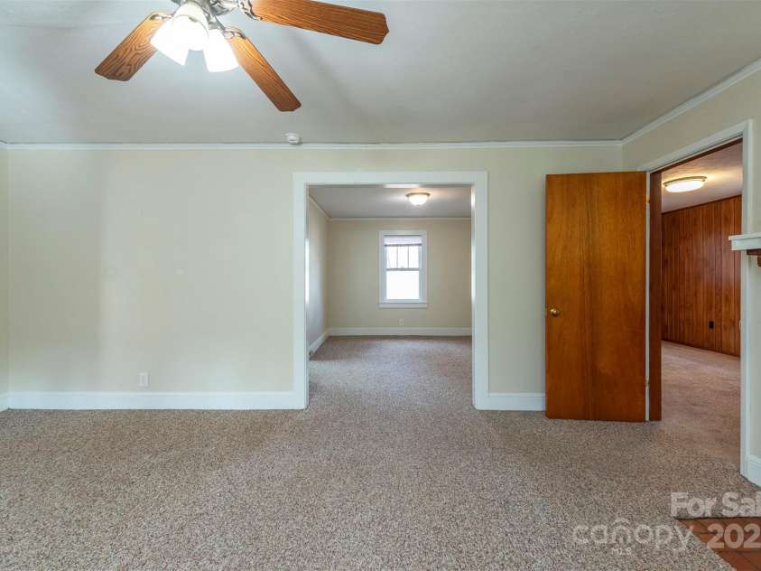 332 & 333 Richmond Avenue, Swannanoa, NC 28778.  MLS# CAR4329559, YatesRealty ID 3069. 