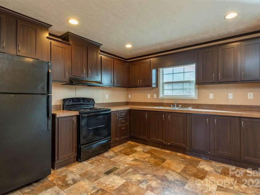 332 & 333 Richmond Avenue, Swannanoa, NC 28778.  MLS# CAR4329559, YatesRealty ID 3069. 