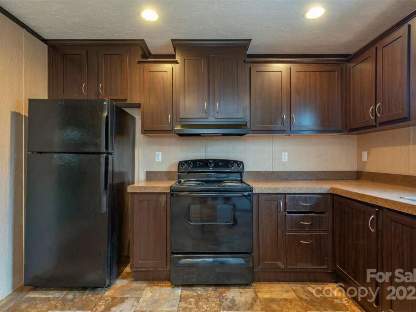 332 & 333 Richmond Avenue, Swannanoa, NC 28778.  MLS# CAR4329559, YatesRealty ID 3069. 