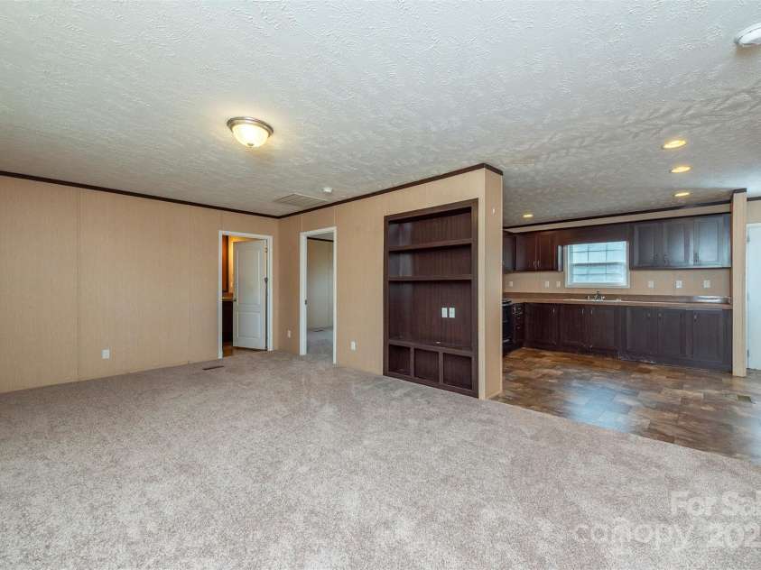 332 & 333 Richmond Avenue, Swannanoa, NC 28778.  MLS# CAR4329559, YatesRealty ID 3069. 