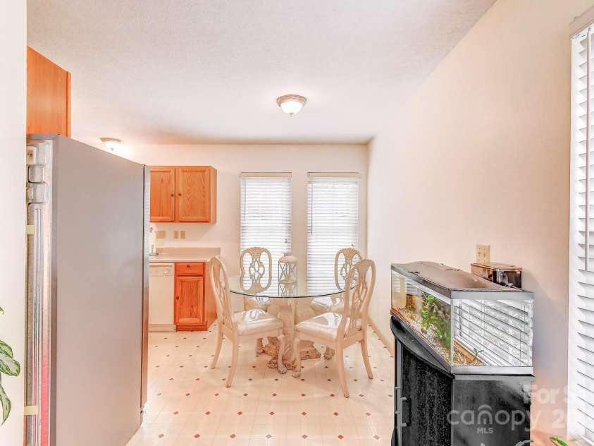 233 Forest Bend Drive, Horse Shoe, NC 28742.  MLS# CAR4287053, YatesRealty ID 30690. 