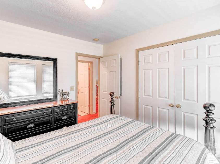 233 Forest Bend Drive, Horse Shoe, NC 28742.  MLS# CAR4287053, YatesRealty ID 30690. 