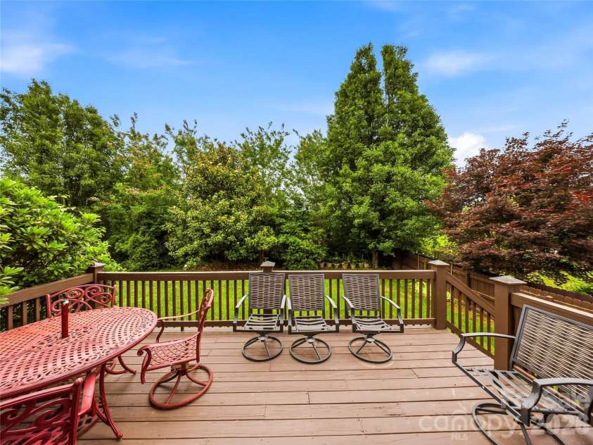 6 Dansford Lane, Arden, NC 28704.  MLS# CAR4392171, YatesRealty ID 30691. 