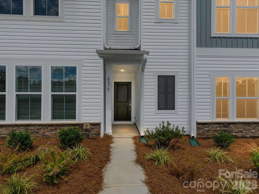 6573 Fire Lily Lane, Charlotte, NC 28216.  MLS# CAR4385669, YatesRealty ID 30692. 