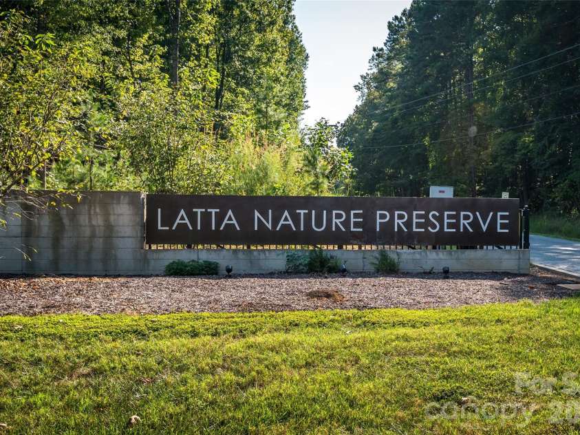 6573 Fire Lily Lane, Charlotte, NC 28216.  MLS# CAR4385669, YatesRealty ID 30692. 