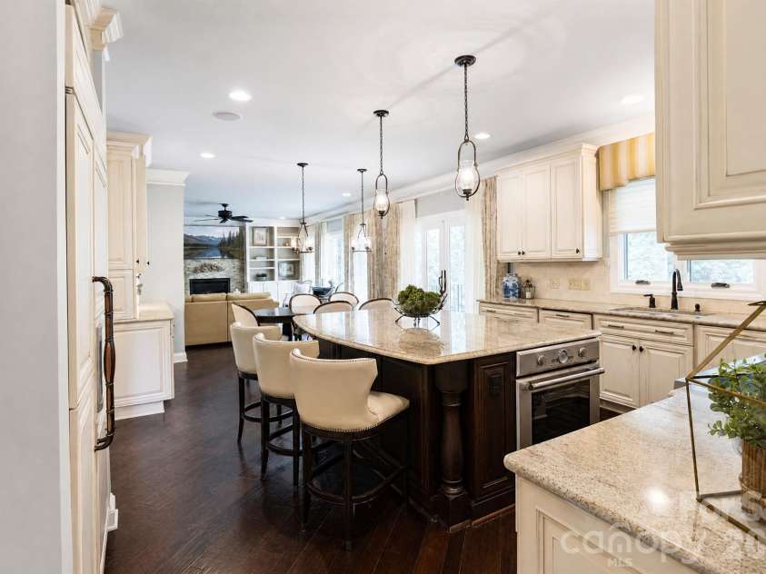 880 Hickory Stick Drive, Fort Mill, SC 29715.  MLS# CAR4379413, YatesRealty ID 30693. 