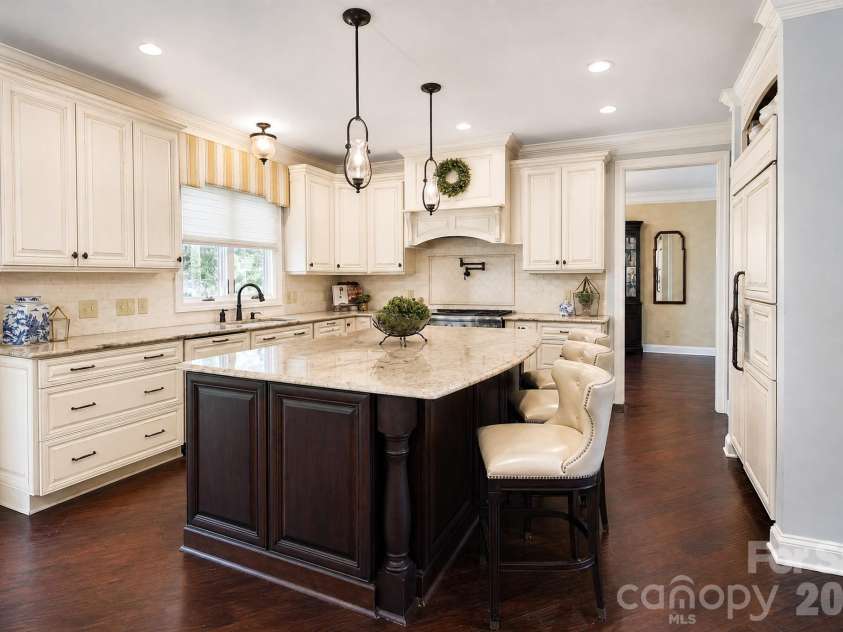 880 Hickory Stick Drive, Fort Mill, SC 29715.  MLS# CAR4379413, YatesRealty ID 30693. 