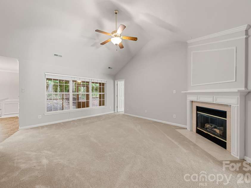 1437 Deer Forest Drive, Fort Mill, SC 29707.  MLS# CAR4385819, YatesRealty ID 30694. Living Room