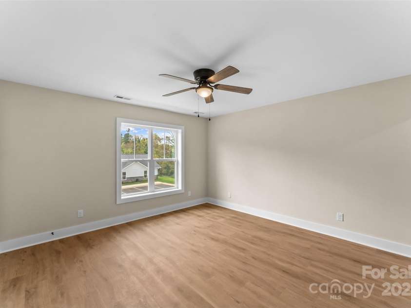 206 Beacon Avenue, Morganton, NC 28655.  MLS# CAR4287658, YatesRealty ID 30694. 