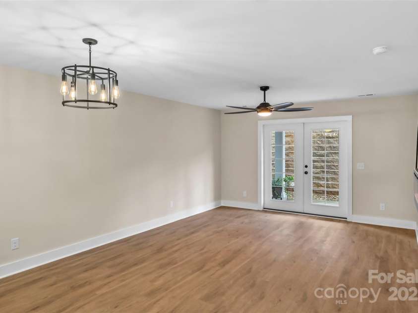 206 Beacon Avenue, Morganton, NC 28655.  MLS# CAR4287658, YatesRealty ID 30694. 