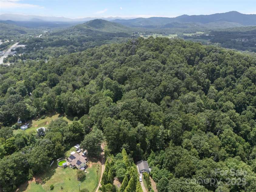 129 Franklin Road, Swannanoa, NC 28778.  MLS# CAR4283769, YatesRealty ID 30695. 